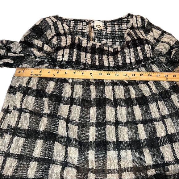 Anthropologie Akemi + Kin Blouse. Black and White Lace. Sz M. Great Condition! - Picture 12 of 13
